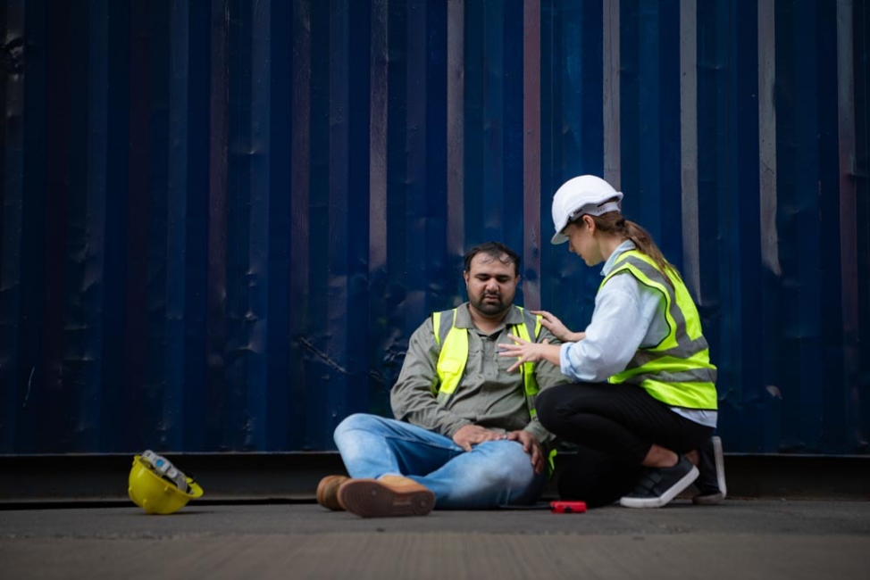 Recognizing Heat Stroke: Critical Warning Signs and Immediate Action Steps for Outdoor Crews